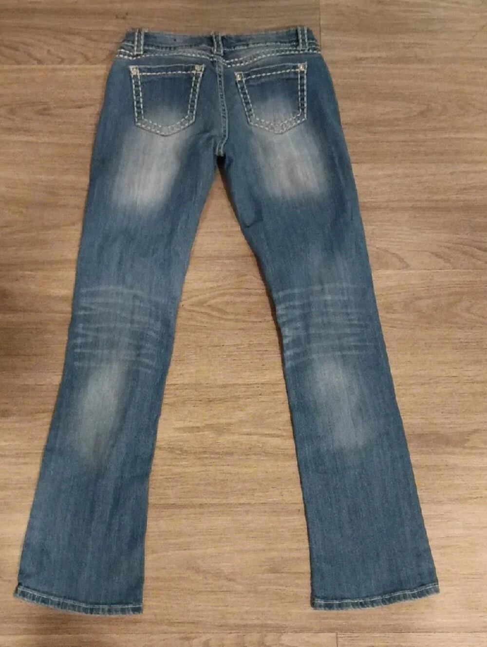 SILVER Jeans Women’s Faded Blue Flare Jean